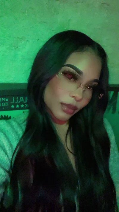 Watch 🖤's leaked NSFW video on TwXstars