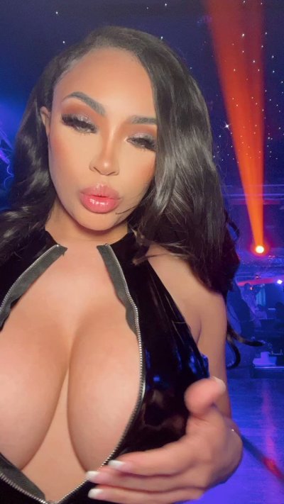 Watch D Skye💎's leaked NSFW video on TwXstars