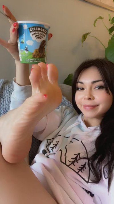 Watch Kala 👽's leaked NSFW video on TwXstars