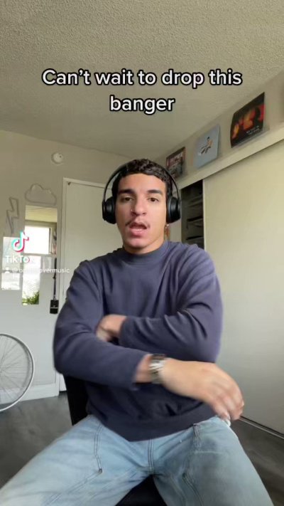 Watch Online Lover's leaked NSFW video on TwXstars