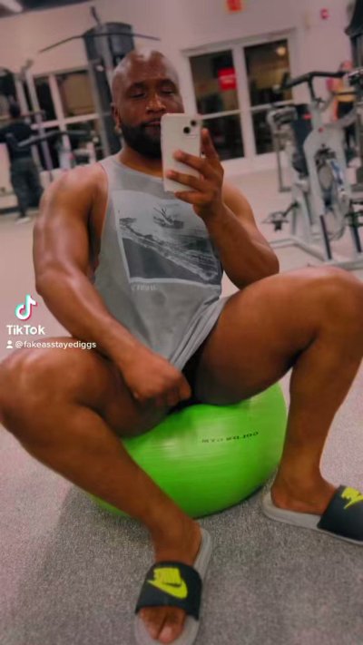 Watch R.D.D's leaked NSFW video on TwXstars