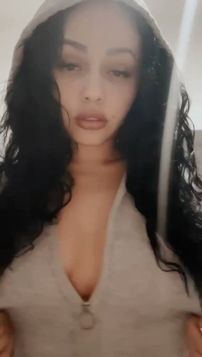 Watch Helena Danae's leaked NSFW video on TwXstars