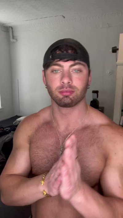 Watch Angelo Rosa's leaked NSFW video on TwXstars