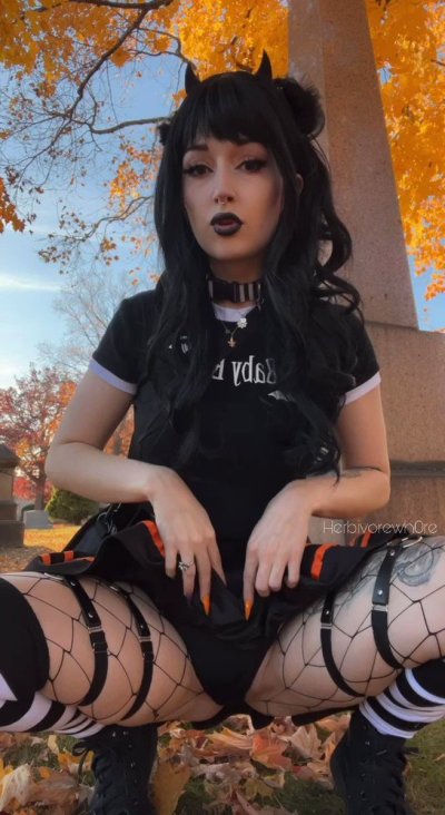 Watch 🔪🖤Ashley🖤🔪's leaked NSFW video on TwXstars