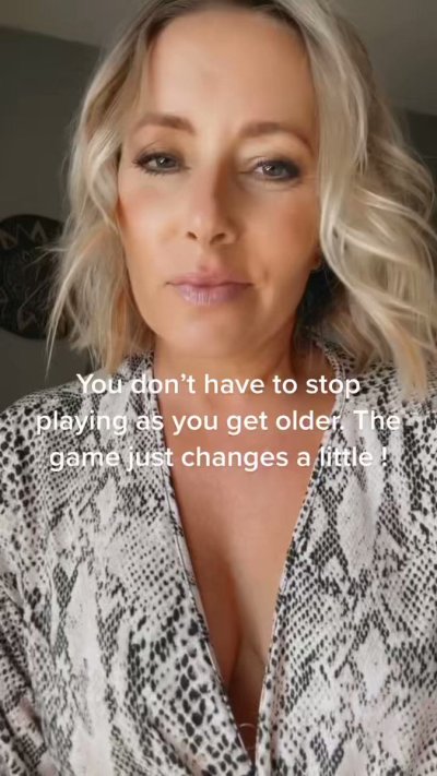 Watch Midwest Mom's leaked NSFW video on TwXstars