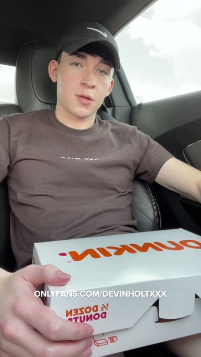 Watch Devin Holt's leaked NSFW video on TwXstars