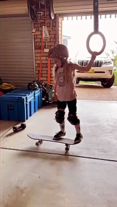 Watch Arun Thareja,'s leaked NSFW video on TwXstars