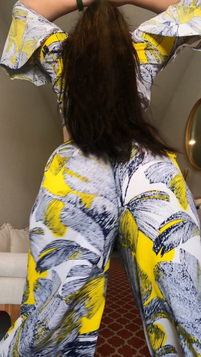 Watch BellaMkay's leaked NSFW video on TwXstars