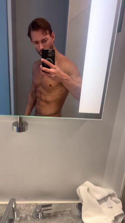 Watch Prince Maximus NYC (6'3")'s leaked NSFW video on TwXstars