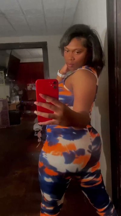 Watch fun girl 🖤's leaked NSFW video on TwXstars