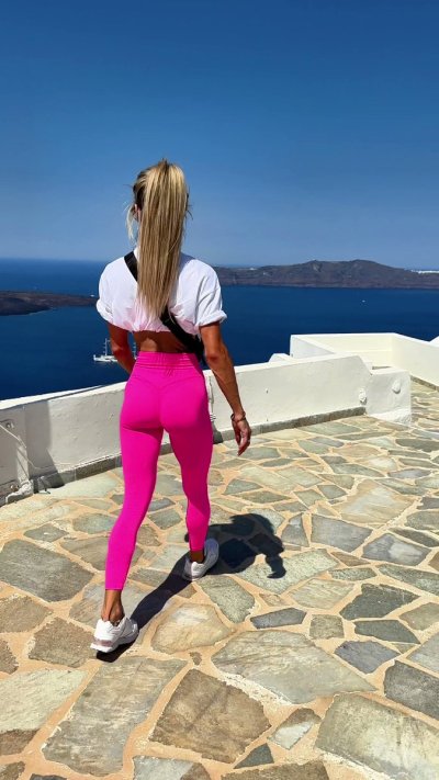 Watch Autumn Blair 's leaked NSFW video on TwXstars