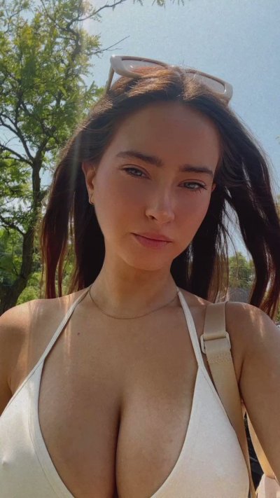 Watch Cece Rose's leaked NSFW video on TwXstars