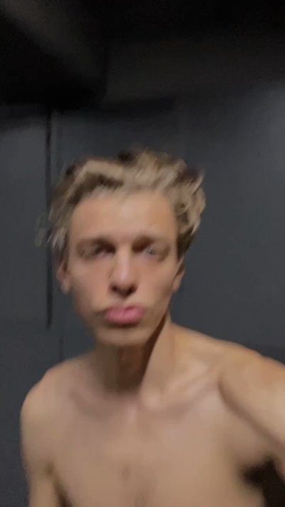 Watch Leo Louis's leaked NSFW video on TwXstars