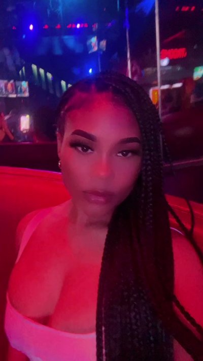 Watch 🖤's leaked NSFW video on TwXstars