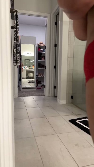 Watch Mizzmelons's leaked NSFW video on TwXstars