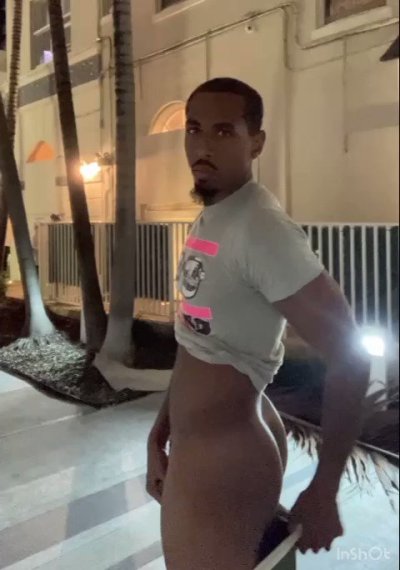 Watch Lµ§†𝓡𝓪𝓼𝓱𝓪𝓭 6'5❌️215's leaked NSFW video on TwXstars