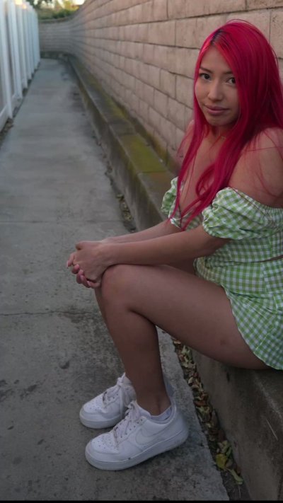 Watch Sofie Gostosa 🍭's leaked NSFW video on TwXstars