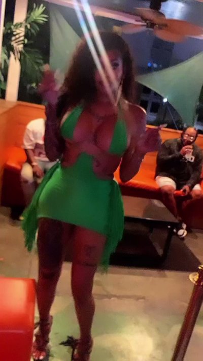 Watch ParisLewinsky's leaked NSFW video on TwXstars