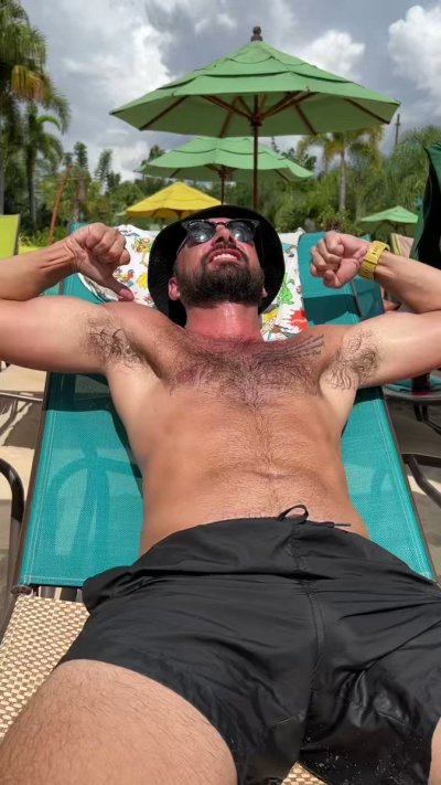 Watch Tommy Italiano's leaked NSFW video on TwXstars