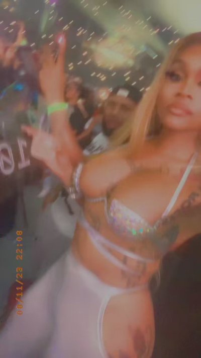 Watch ParisLewinsky's leaked NSFW video on TwXstars