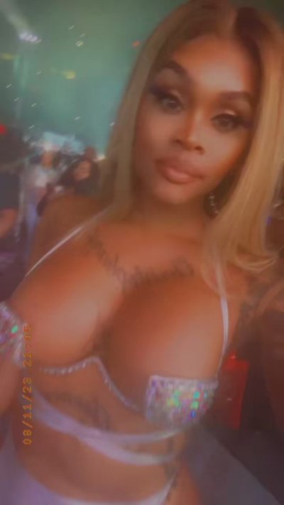 Watch ParisLewinsky's leaked NSFW video on TwXstars