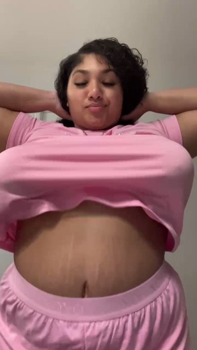 Watch Mizzmelons's leaked NSFW video on TwXstars