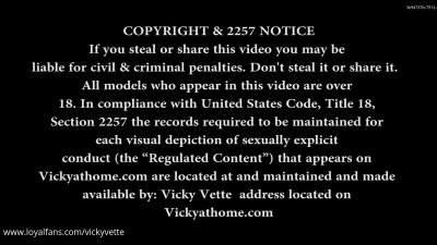 Watch Vicky Vette's leaked NSFW video on TwXstars
