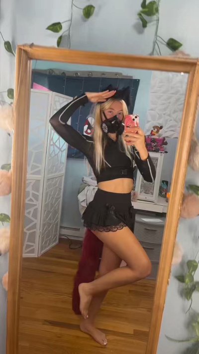 Watch Smores05's leaked NSFW video on TwXstars