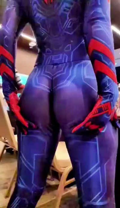 Watch Miss Kem 💖's leaked NSFW video on TwXstars