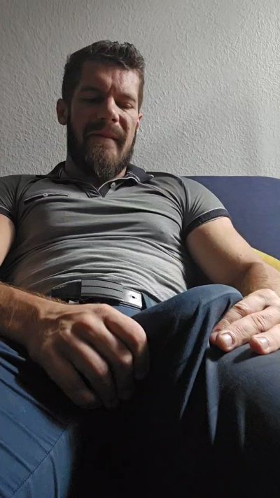 Watch Vlad Castle 82k's leaked NSFW video on TwXstars