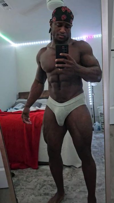 Watch Tatted Fit's leaked NSFW video on TwXstars