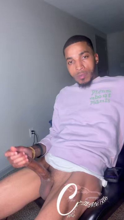 Watch Tito Santana's leaked NSFW video on TwXstars