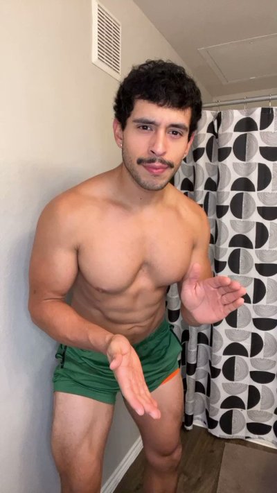 Watch Osvaldo Mireles 👨🏻's leaked NSFW video on TwXstars