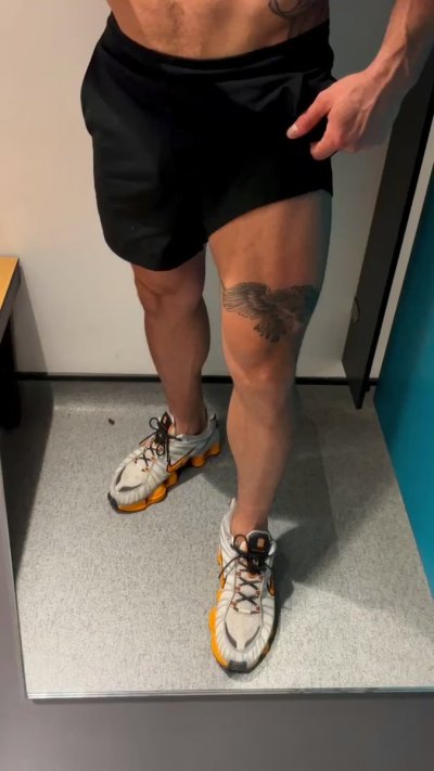 Watch Iggle Pringle's leaked NSFW video on TwXstars