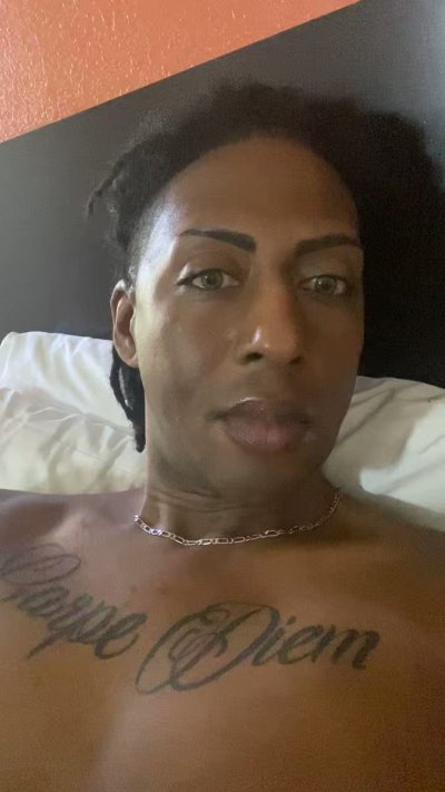 Watch LocdSuccubus💋🦇's leaked NSFW video on TwXstars