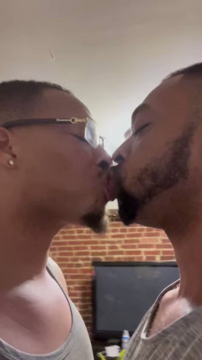 Watch Merman King Triton 🧜🏼‍♂️'s leaked NSFW video on TwXstars