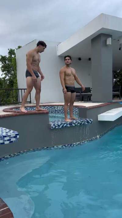 Watch Osvaldo Mireles 👨🏻's leaked NSFW video on TwXstars