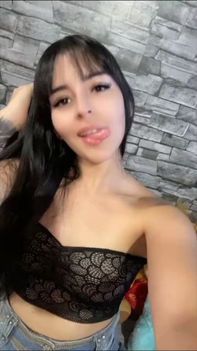 Watch Karolayn Matos's leaked NSFW video on TwXstars