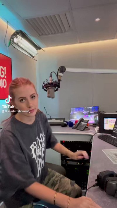 Watch Scarlett Howard's leaked NSFW video on TwXstars