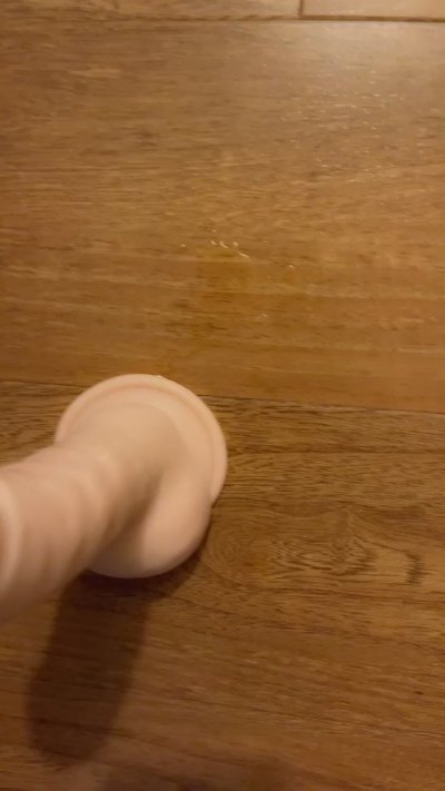 Watch xolindseyxo's leaked NSFW video on TwXstars