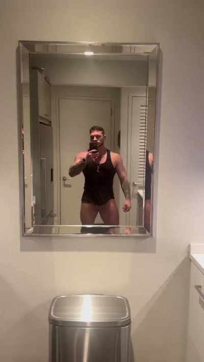 Watch Mike Espinosa's leaked NSFW video on TwXstars