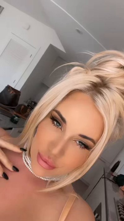 Watch Savannah Bond's leaked NSFW video on TwXstars