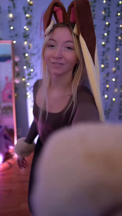 Watch Smores05's leaked NSFW video on TwXstars