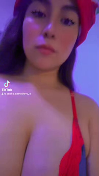 Watch Analialiphaoficial's leaked NSFW video on TwXstars