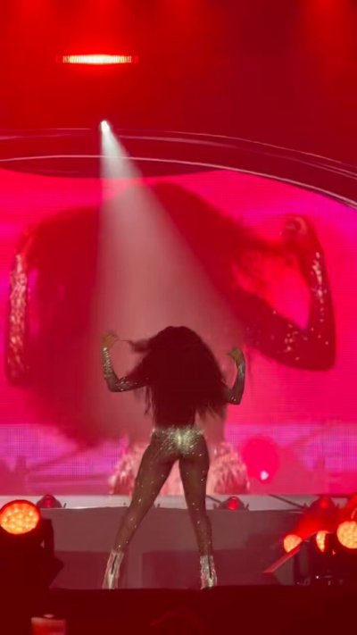 Watch onlyjennafoxx INC's leaked NSFW video on TwXstars