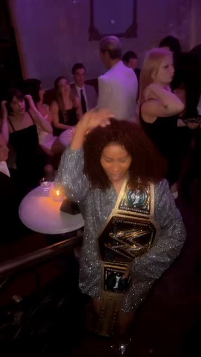 Watch onlyjennafoxx INC's leaked NSFW video on TwXstars