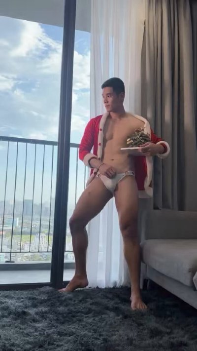 Watch ShenkyPhoto's leaked NSFW video on TwXstars