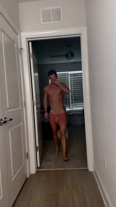 Watch SHRED KING's leaked NSFW video on TwXstars