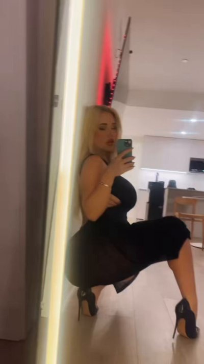 Watch Savannah Bond's leaked NSFW video on TwXstars