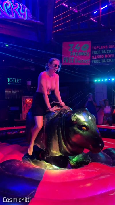 Watch CosmicKitti💫's leaked NSFW video on TwXstars